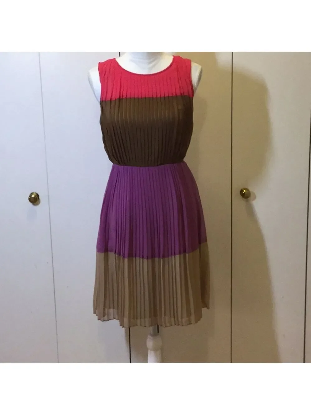 Julie Dillon NY Colorblock Pleated Sleeveless Mini Dress - Pink/Brown /Tan, sz 0 - Picture 3 of 7